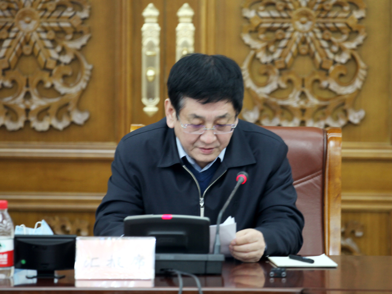 4、省政协研究室主任郑建强汇报省政协2020年意识形态工作情况.JPG