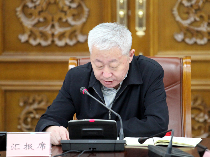 6、港澳台侨和外事委员会主任李力作调研报告起草说明.JPG